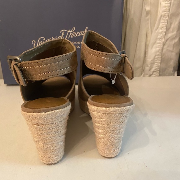 Universal Threads tan suede wedge heel peep tie shoes in various sizes all NIB - Picture 3 of 7